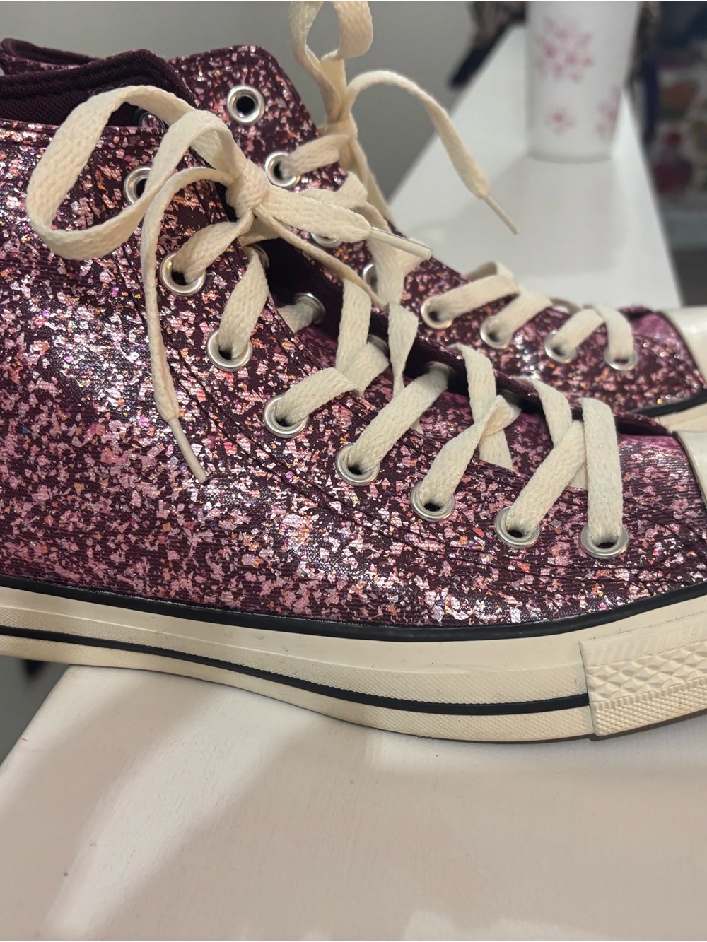Converse All Star high top sneakers Size 9. Sparkly pink!